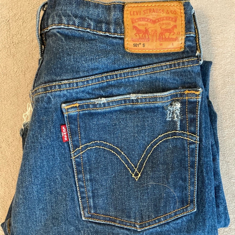 Levi’s straight leg jeans